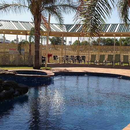 Pines Country Club Motor Inn Shepparton Dış mekan fotoğraf