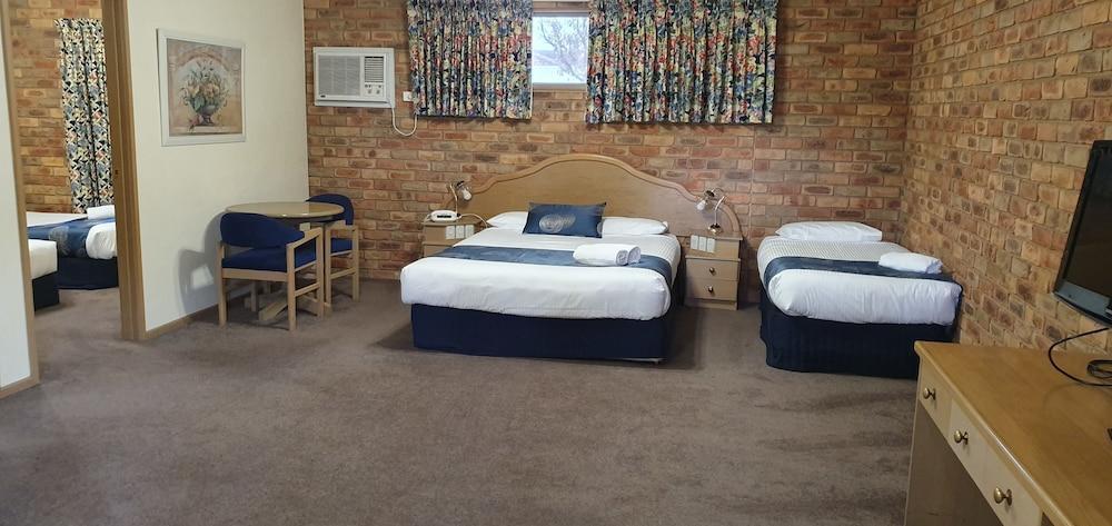 Pines Country Club Motor Inn Shepparton Dış mekan fotoğraf