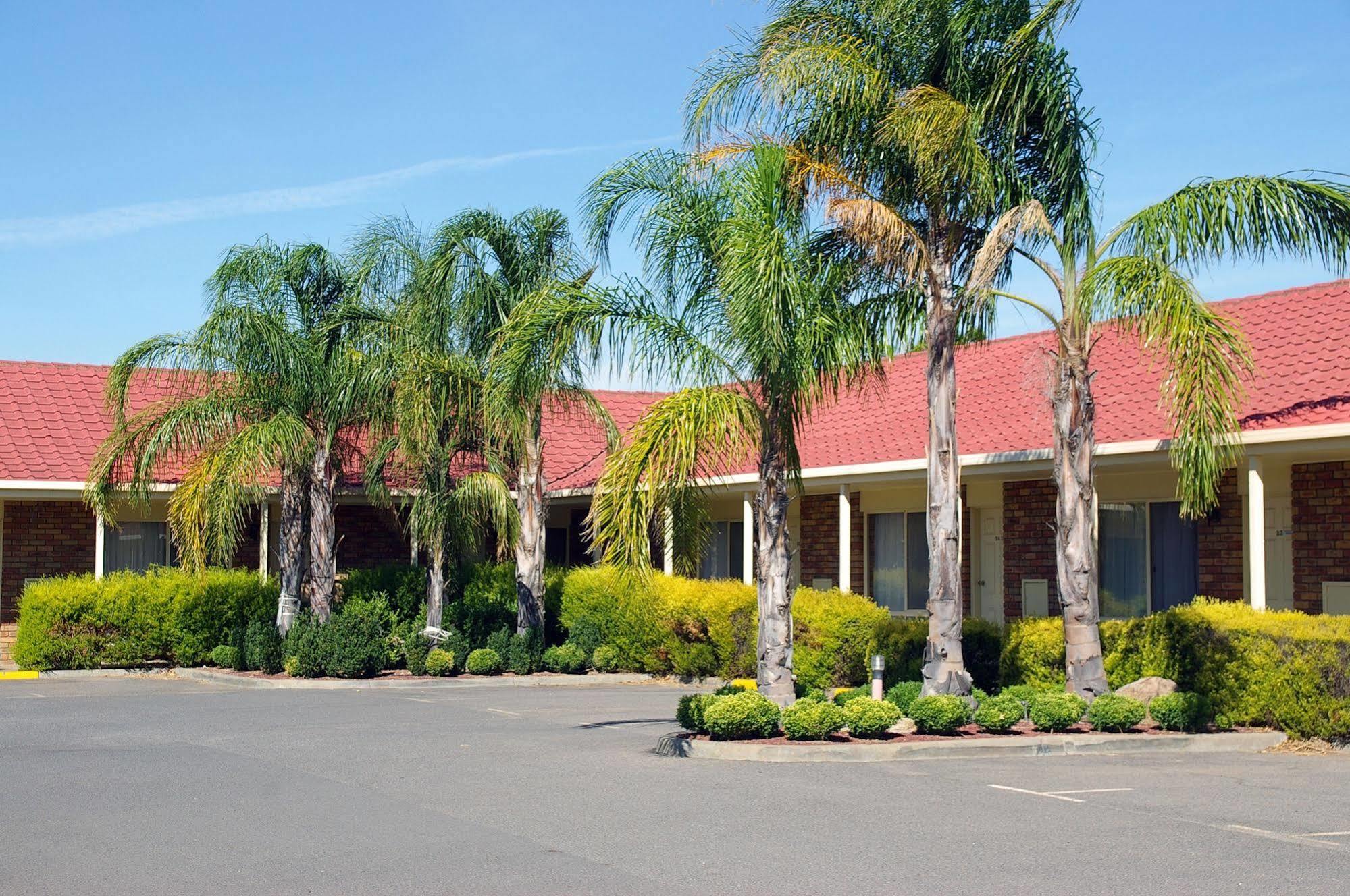 Pines Country Club Motor Inn Shepparton Dış mekan fotoğraf