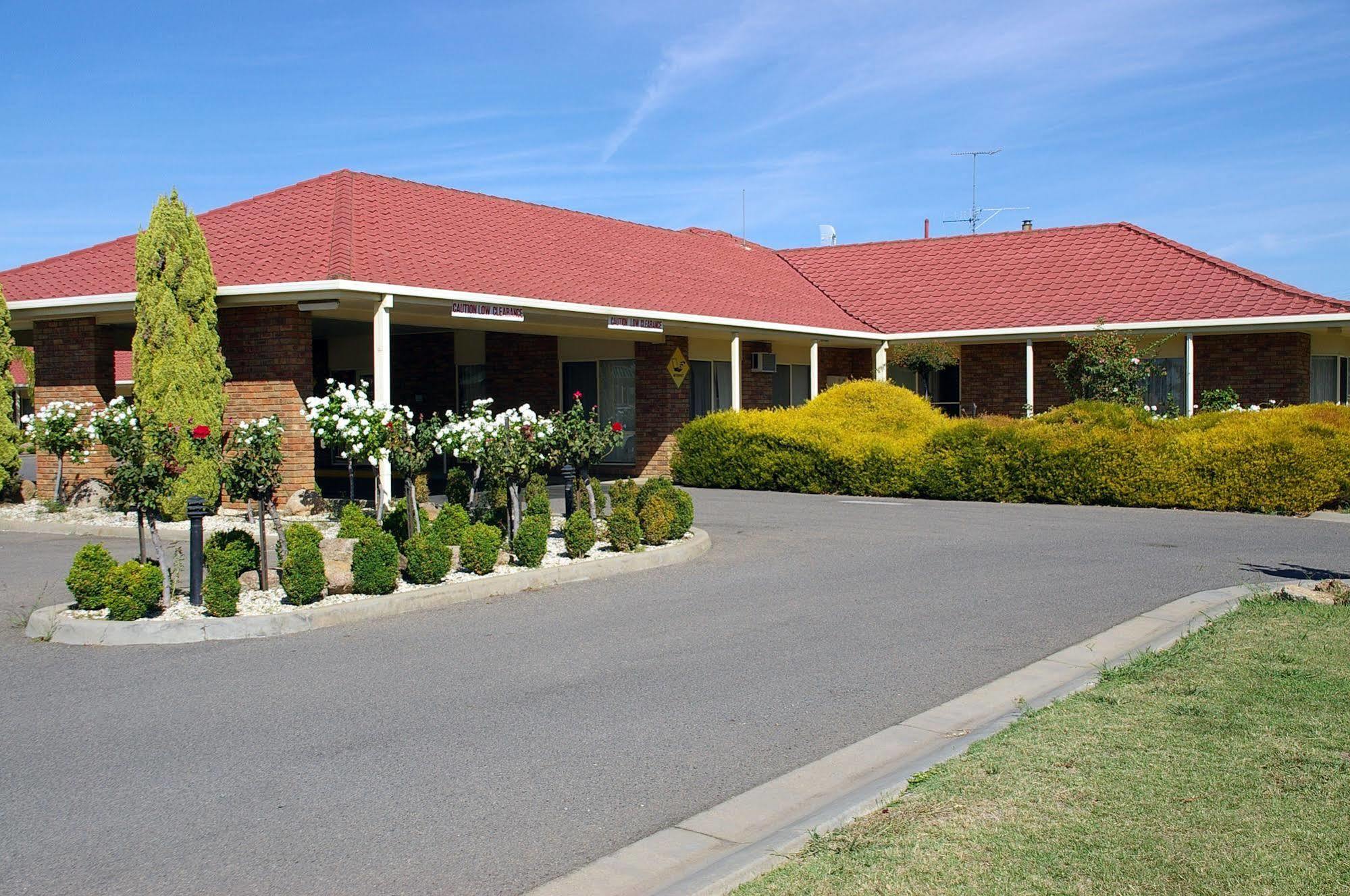 Pines Country Club Motor Inn Shepparton Dış mekan fotoğraf