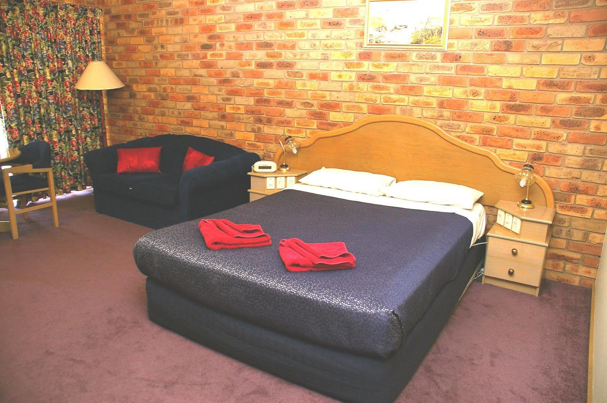 Pines Country Club Motor Inn Shepparton Dış mekan fotoğraf