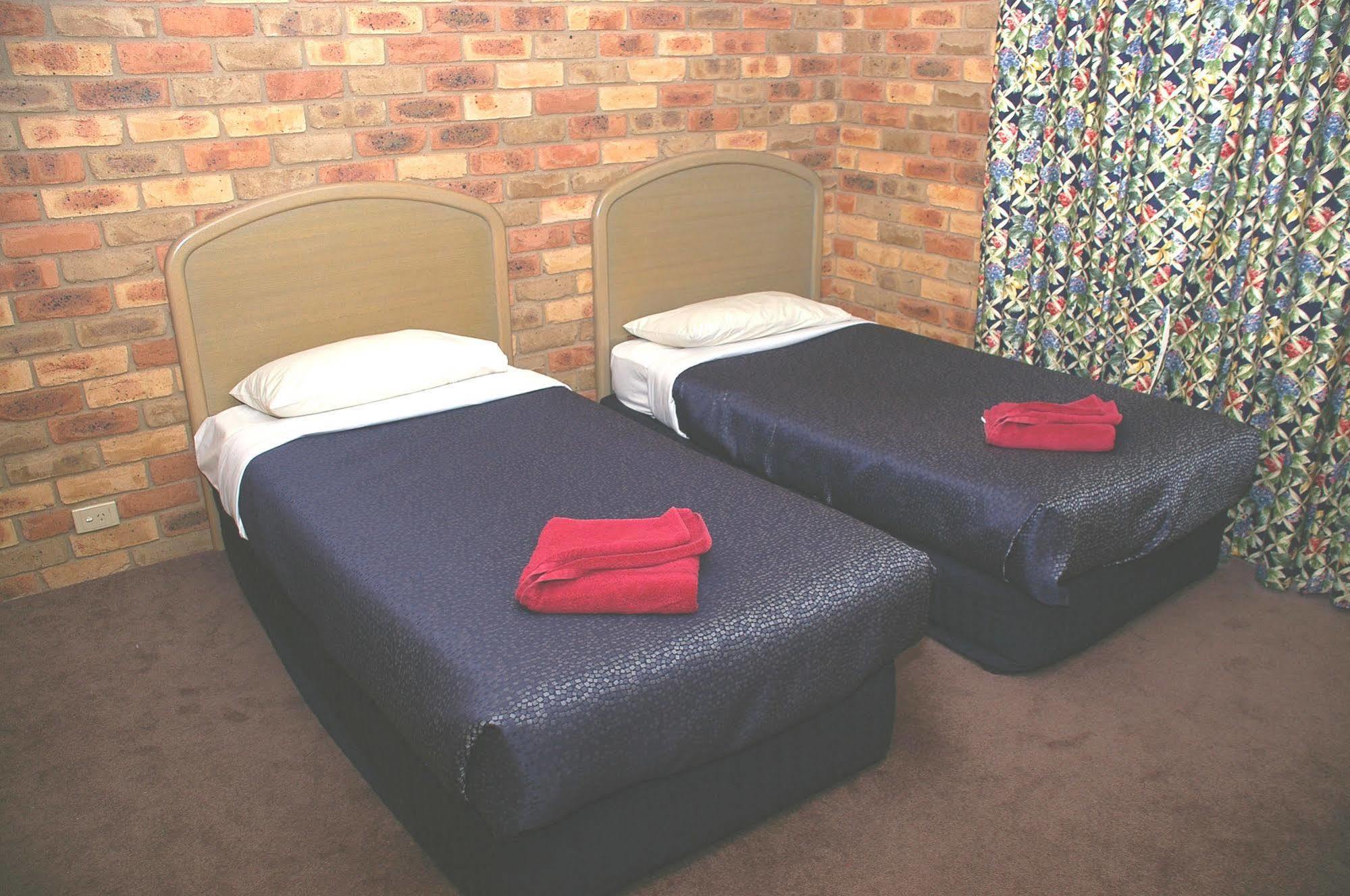 Pines Country Club Motor Inn Shepparton Dış mekan fotoğraf