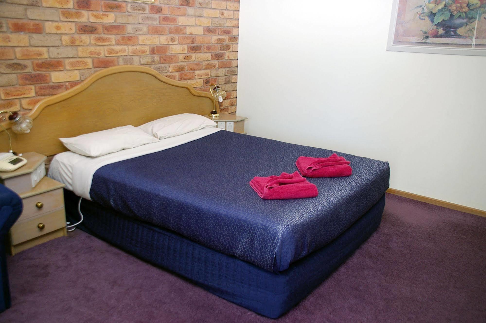 Pines Country Club Motor Inn Shepparton Dış mekan fotoğraf