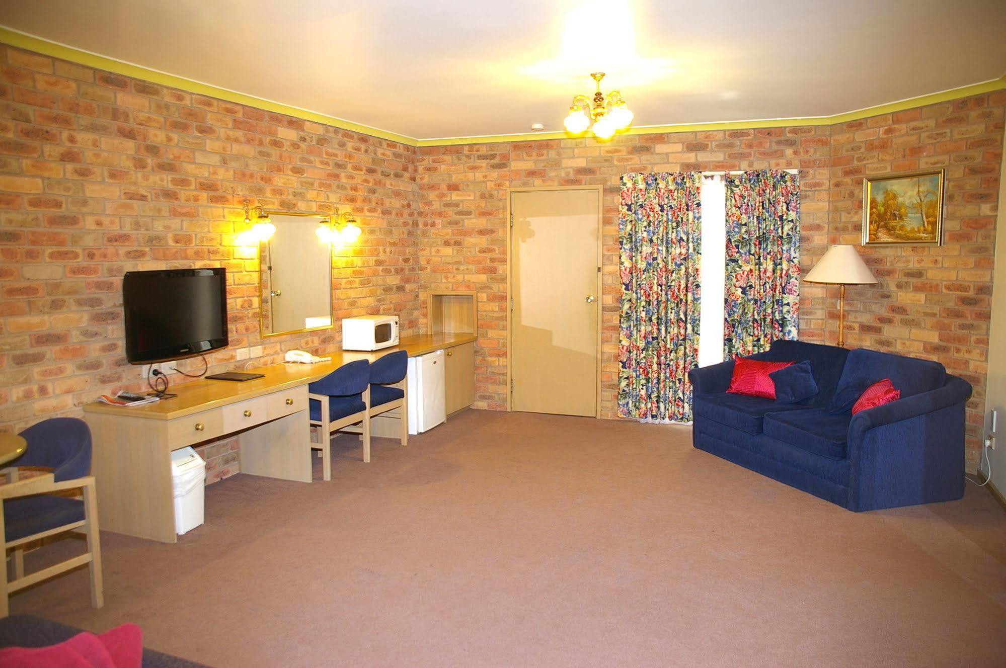 Pines Country Club Motor Inn Shepparton Dış mekan fotoğraf