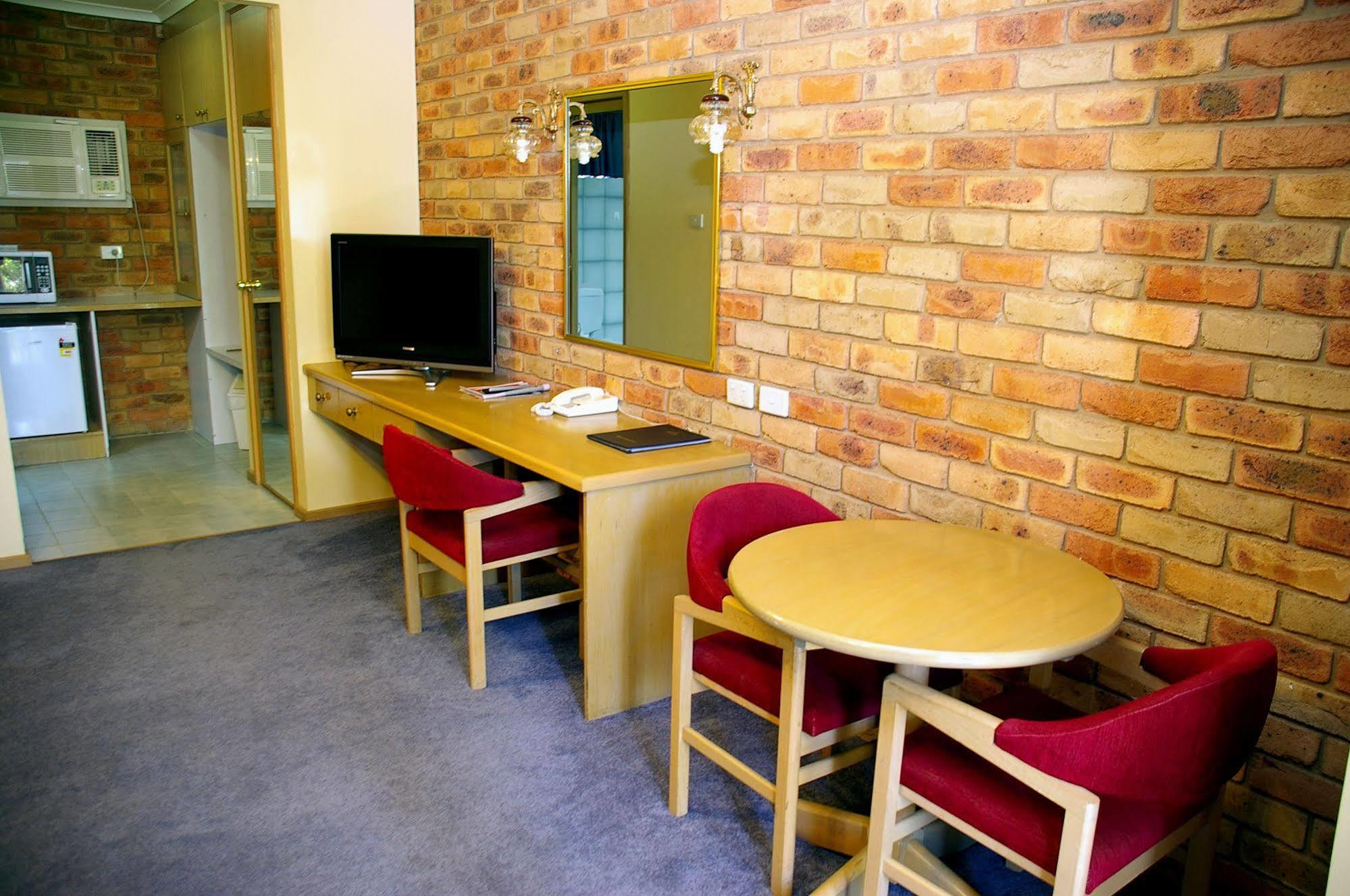 Pines Country Club Motor Inn Shepparton Dış mekan fotoğraf