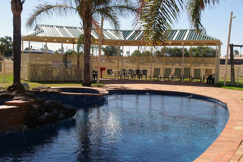 Pines Country Club Motor Inn Shepparton Dış mekan fotoğraf