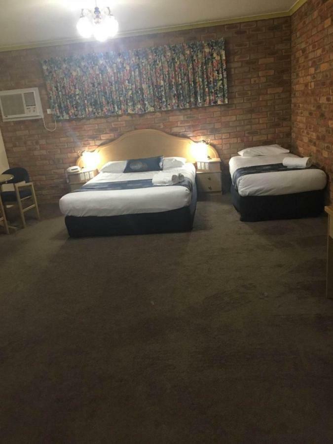 Pines Country Club Motor Inn Shepparton Dış mekan fotoğraf