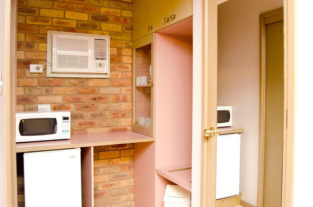 Pines Country Club Motor Inn Shepparton Oda fotoğraf